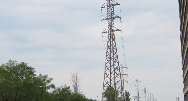 Ligne 120 kV qui va être démantelée avant la constructions de la nouvelle ligne 325 kV