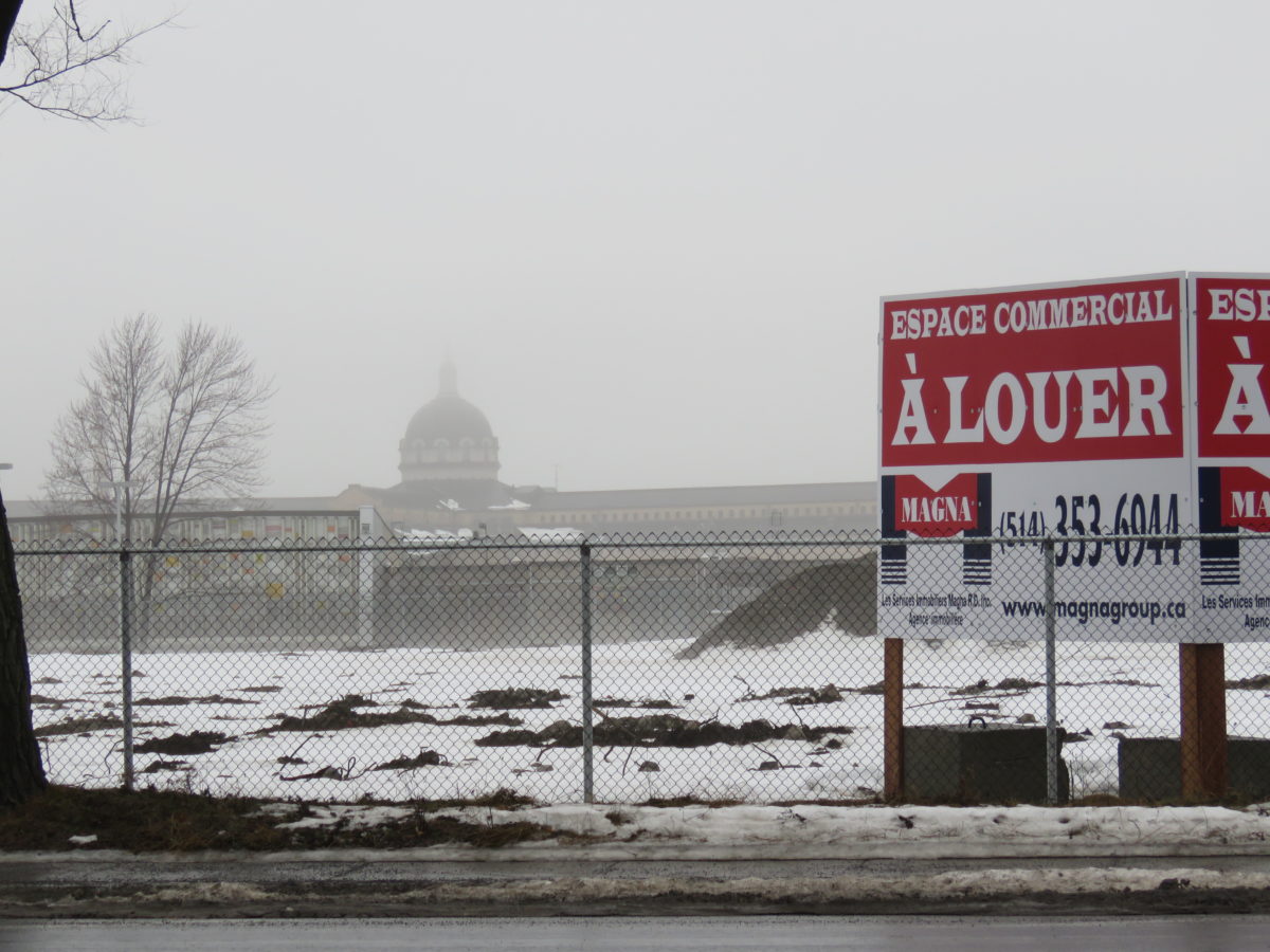 Bordeaux, Tanguay, Terrain école