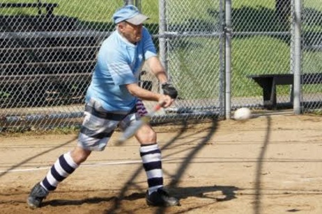 Rosaire au jeu de baseball 90 ans aîné