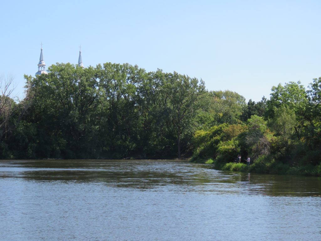 L'organisme GUEPE organise fréquemment des événements ayant pour but de faire découvrir les parcs d'Ahuntsic-Cartierville dont le parc-nature de l'Île-de-la-Visitation.