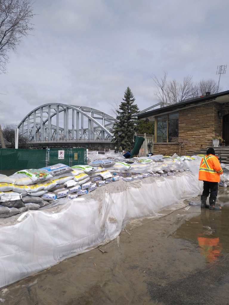 inondations cousineau Ahuntsic Cartierville Montréal (Photo : jdv - Jules Couturier)