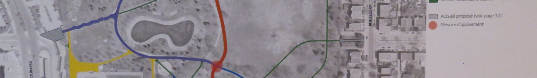 Les sentiers prévus au parc Ahuntsic : En rouge le sentier multifonction, en bleu le sentier principal et en vert les sentiers secondaires (Source : Ville de Montréal)