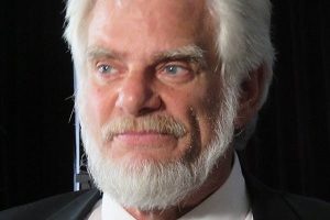 André-Parizeau-256b-600x706 v2