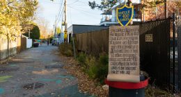 Les décorations en préparation à l'Halloween sur la ruelle, coin Péloquin et Sauriol. (Photo: François Robert-Durand, JDV)(Photo: François Robert-Durand, JDV)