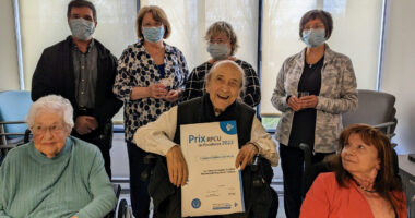 Dans l'ordre : Richard Pelletier, secrétaire-trésorier, Claudette Marette, conseillère, Sylvie Tremblay, directrice générale du RPCU, Céline Dupras, présidente, Alice Pelletier, conseillère, Éric Renaud, président du comité, et Hélène Beaudin, conseillère.