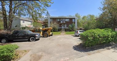 Maison vouée démolition sur Gouin Est