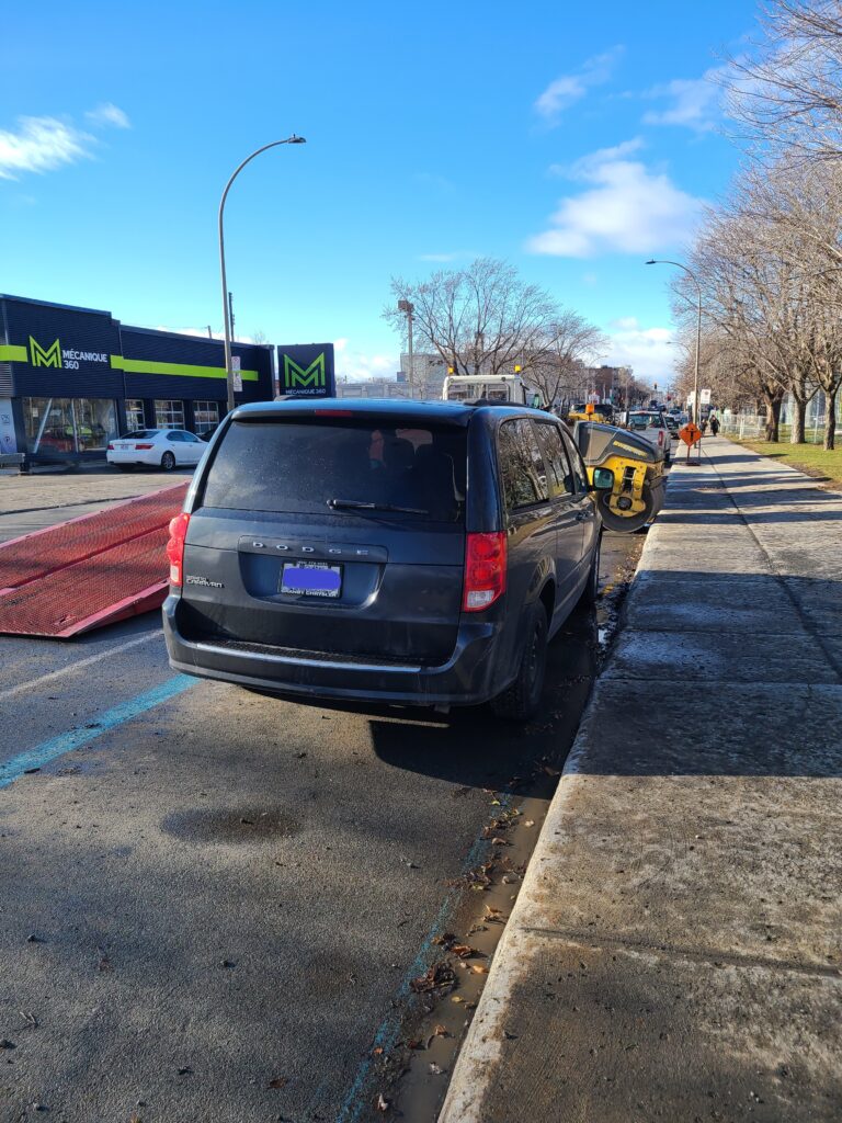 Stationnement piste cyclable