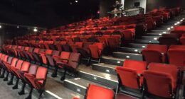 Gradins de la salle de la Maison de la culture Ahuntsic