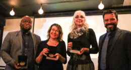 Le député Haroun Bouazzi remet trois médailles à des personnes engagées au sein de la circonscription Maurice-Richard