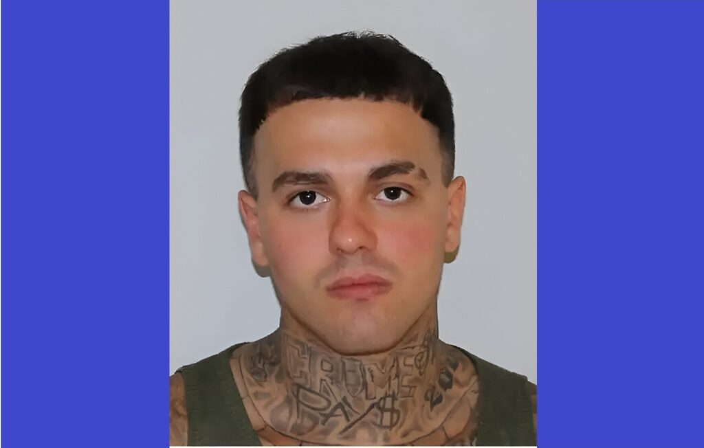 la police recherche toujours Dylan Denis, 27 ans, et demande l'aide du public pour le localiser. Ahuntsic-Cartierville