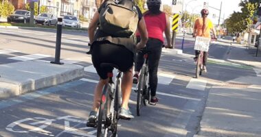 Personnes à vélo sur Henri-Bourassa pollution