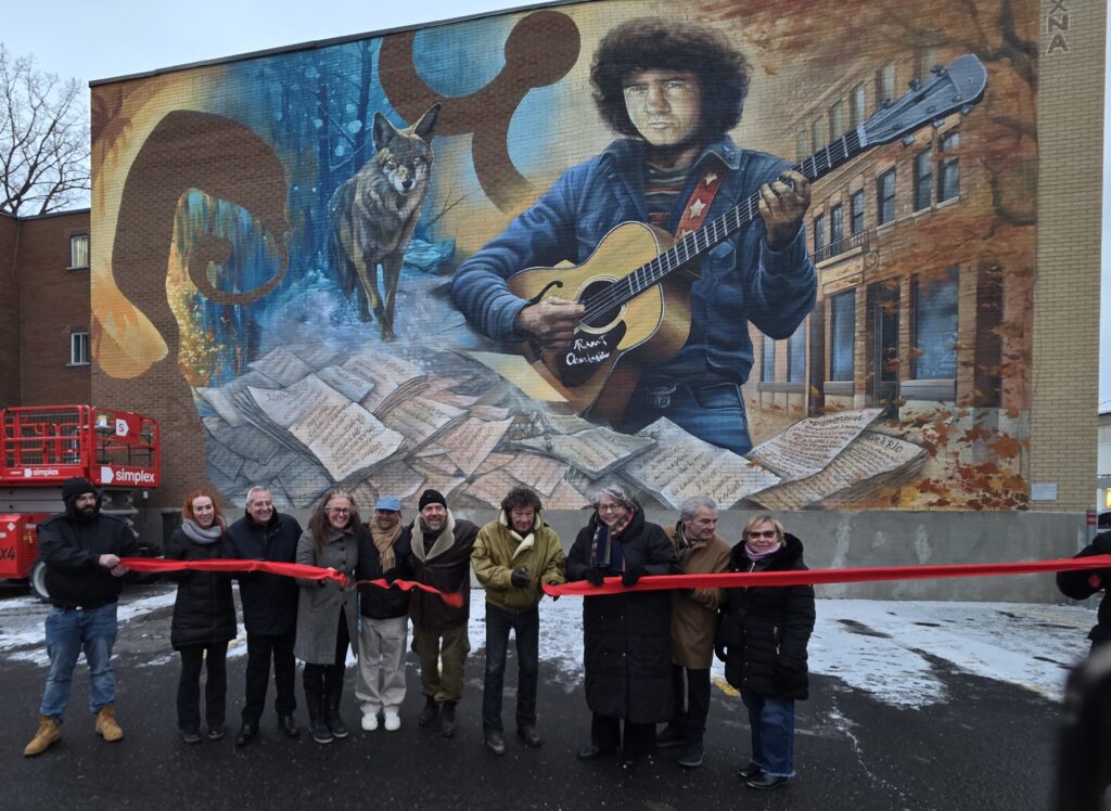 Robert Charlebois inaugure sa murale
