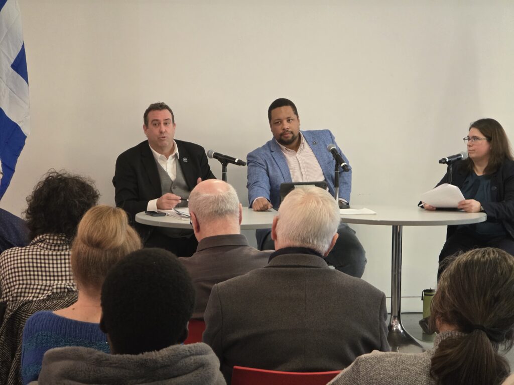 Handfiled Fogaing Gignac Collège Ahuntsic immigration