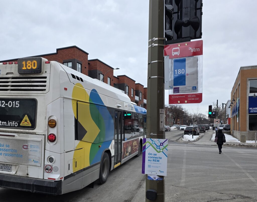 Autobus STM ligne 180