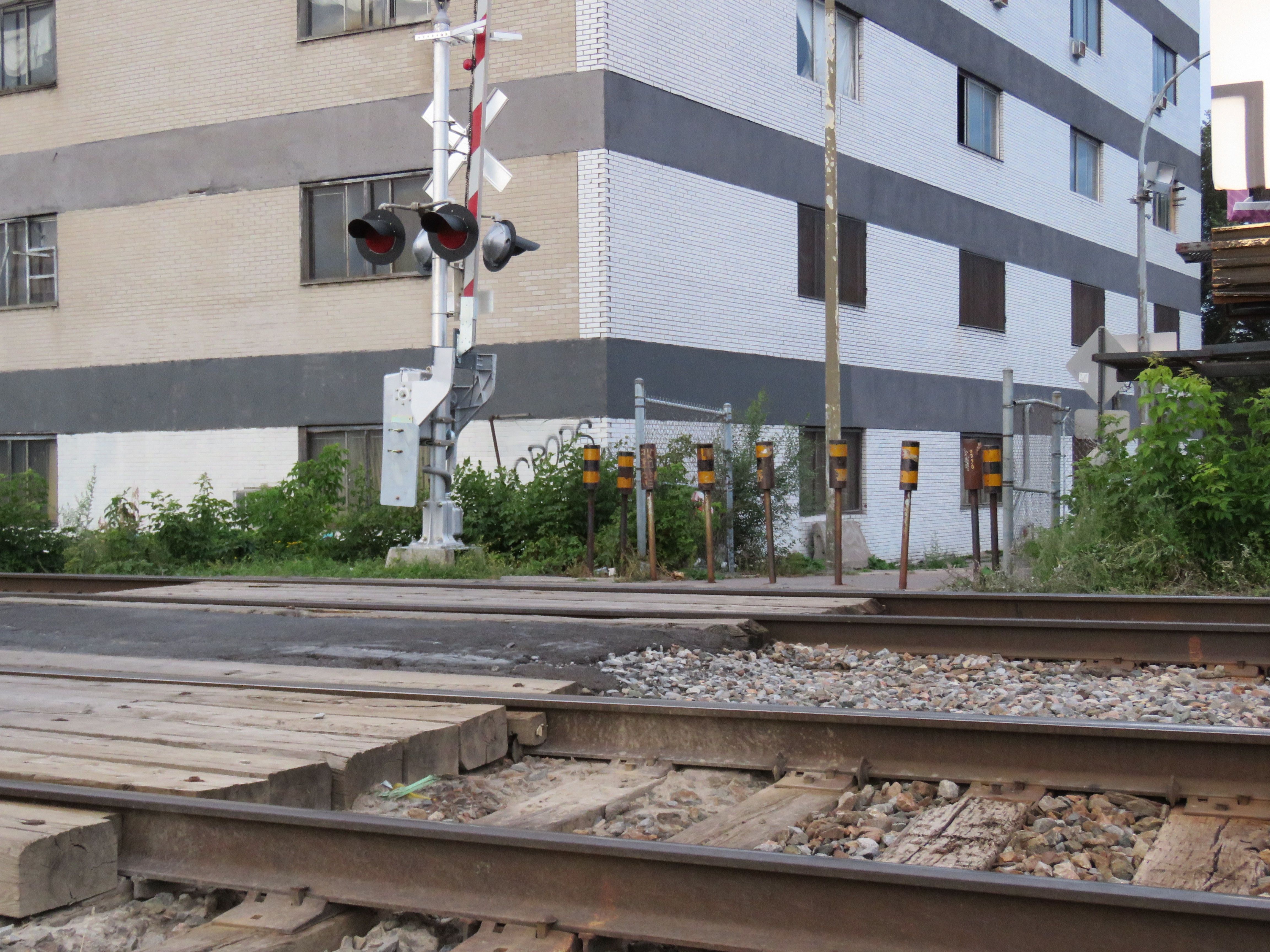 traverse-pieton-chemin-de-fer-cremazie