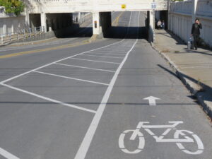 Le viaduc sécurisé du boulevard Salaberry (Photo: Philippe Rachiele)