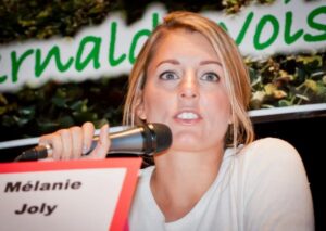Mélanie Joly, lors du débat organisé par archive.jdv.symbiodev.xyz durant la campagne électorale, à l'auditorium Notre-Dame-de-la-Merci (Photo: Philippe Rachiele)