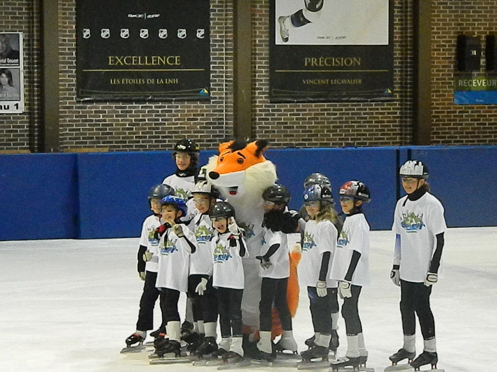patineurs-de-vitesse-avec-gaillard