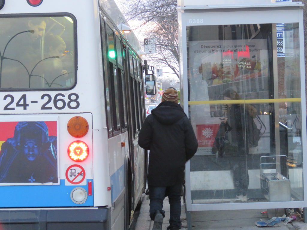 abribus-dangereux-016