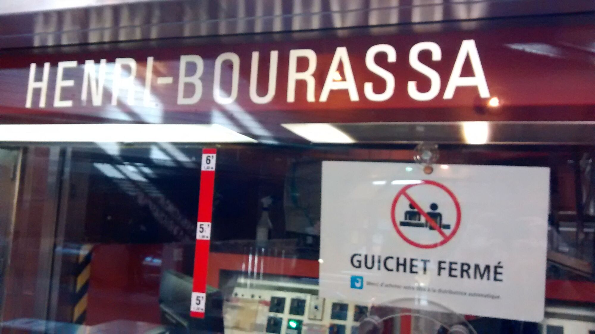 Guichet changeur métro STM