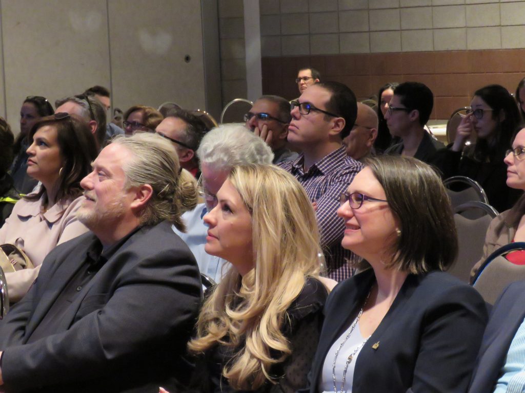 Richard Blais Effie Giannou et Émilie Thuillier à la consultation du TOD Bois-Franc (Photo : jdv - Philippe Rachiele) Ahuntsic Cartierville Montréal