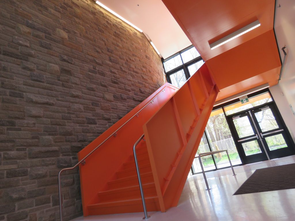 Partie de la nouvelle aile de l'école St-Benoît, (Photo : jdv - Philippe Rachiele) csdm ahuntsic cartierville montréal