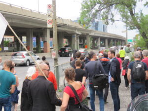 Participants au «jardin sous la Métropolitaine» (Photo : jdv - Philippe Rachiele)