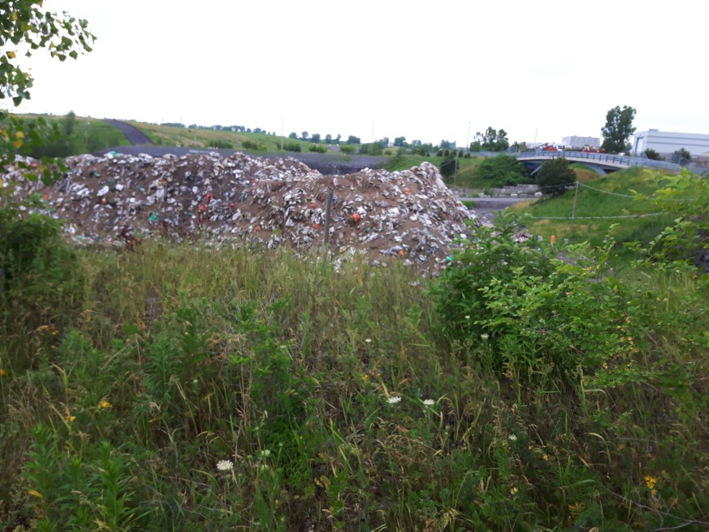 Sacs de sable des inondations 2019 au parc Frédéric-Back (Photo : JDV - Philippe Rachiele) Montréal